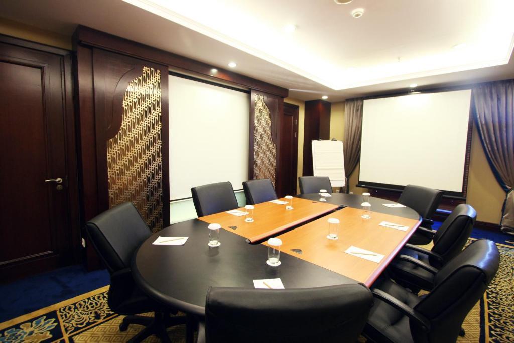 Asmila Boutique Hotel Bandung Buitenkant foto