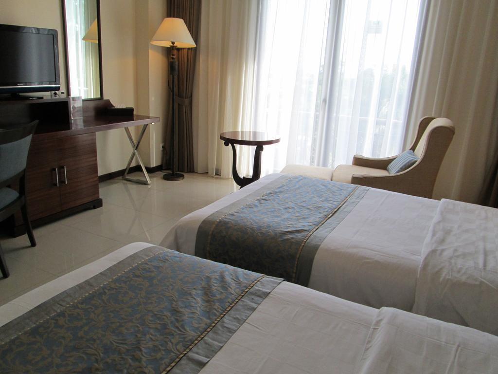 Asmila Boutique Hotel Bandung Buitenkant foto