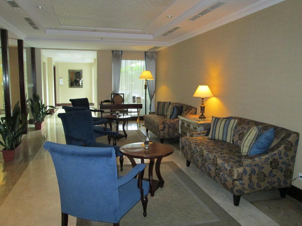 Asmila Boutique Hotel Bandung Buitenkant foto