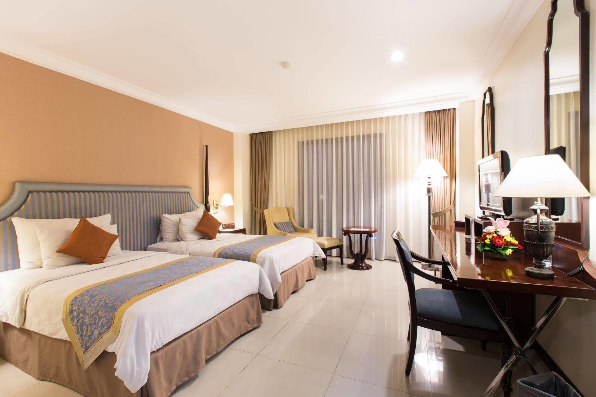 Asmila Boutique Hotel Bandung Buitenkant foto