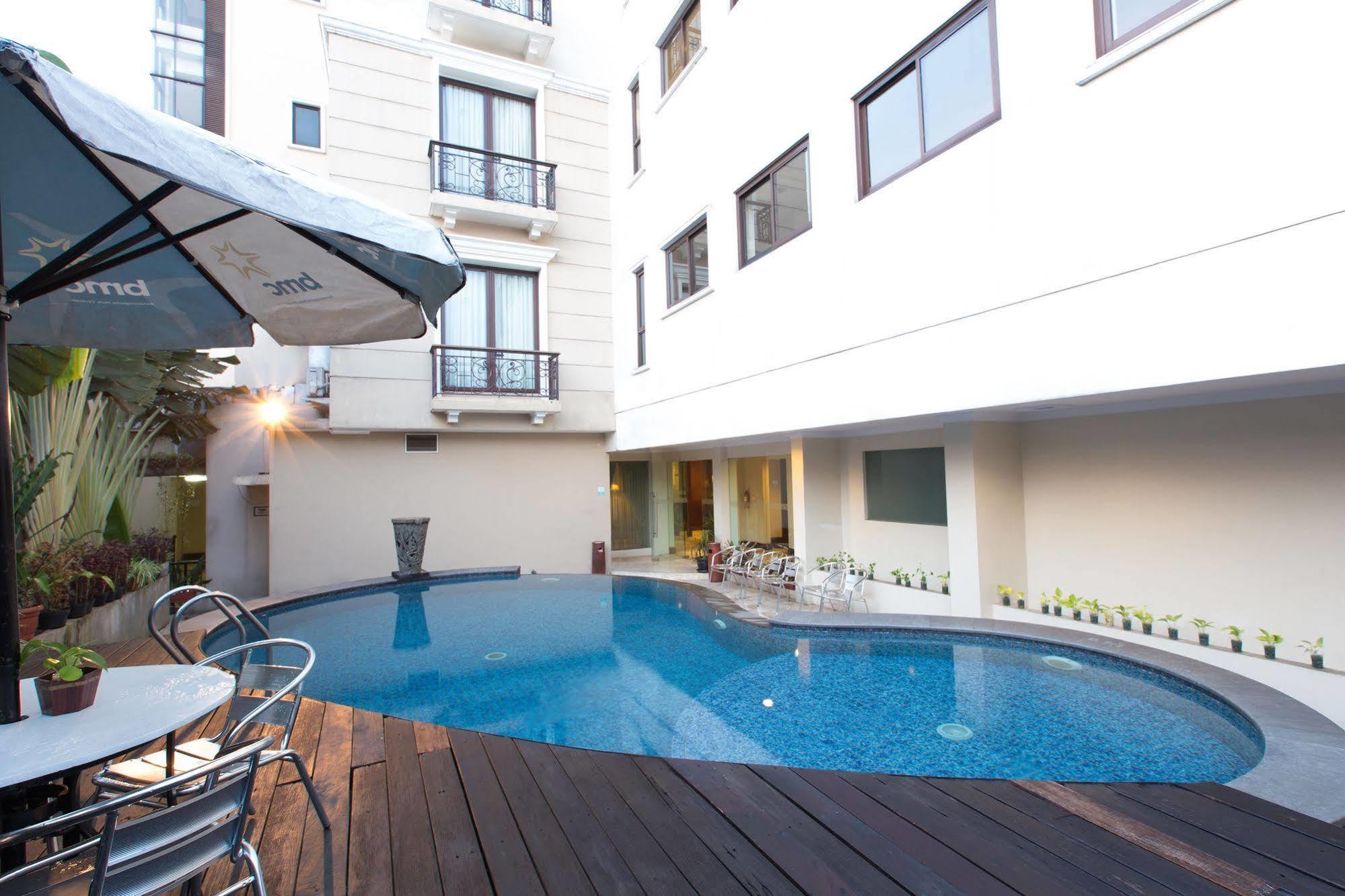 Asmila Boutique Hotel Bandung Buitenkant foto