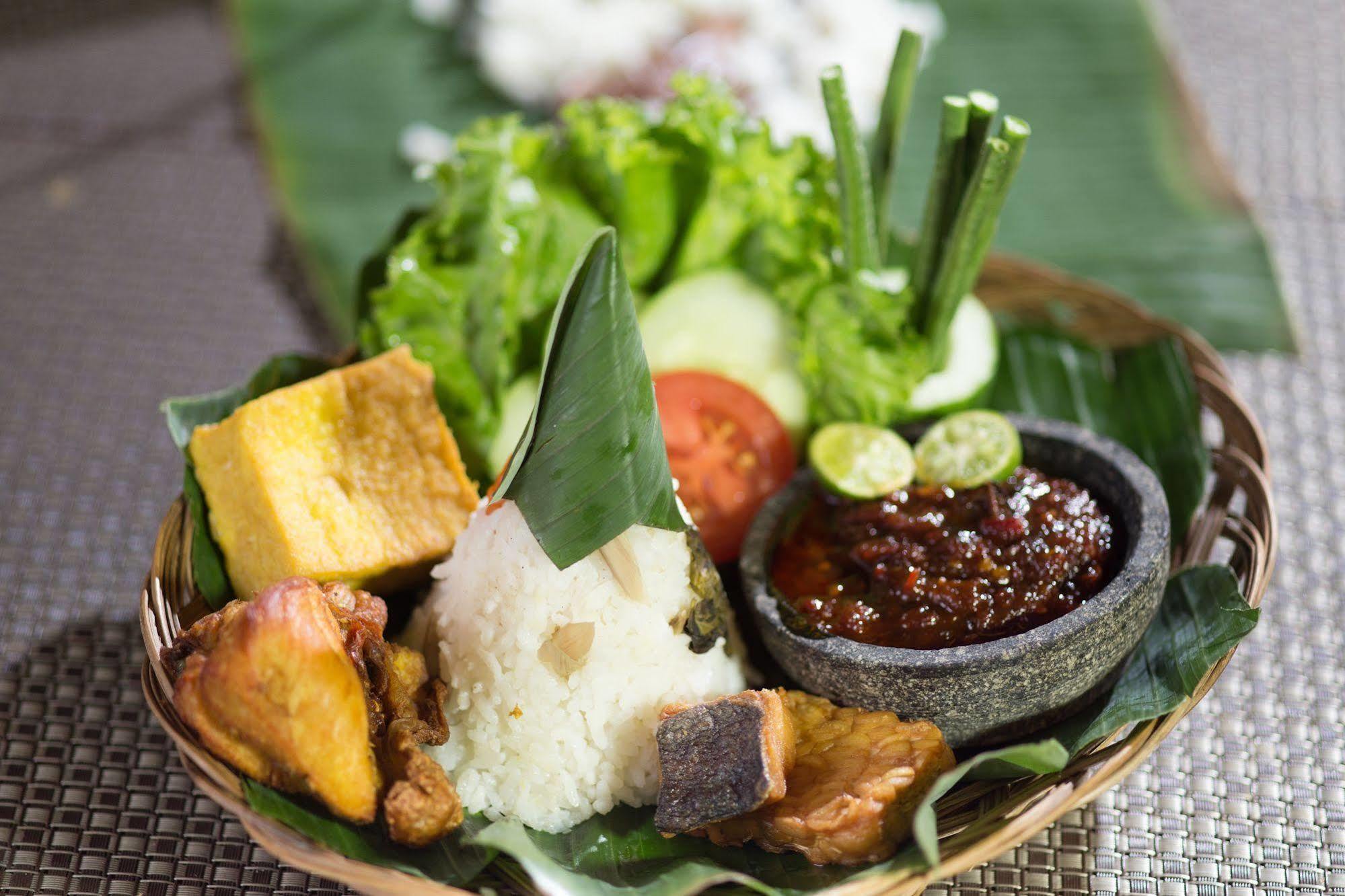 Asmila Boutique Hotel Bandung Buitenkant foto